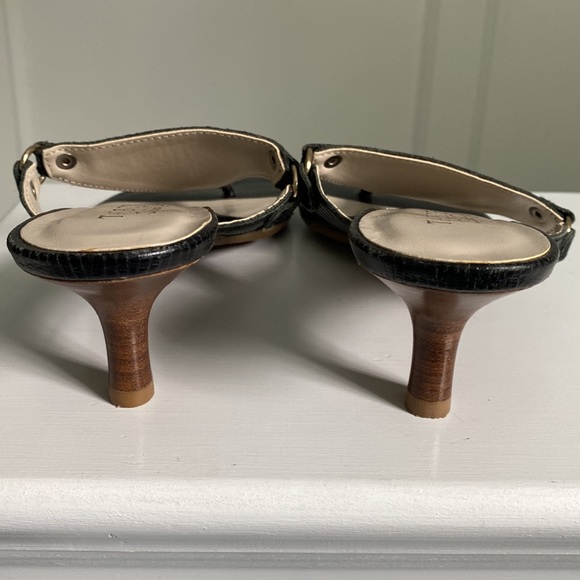 Talbots leather thong sandals - Picture 7 of 10